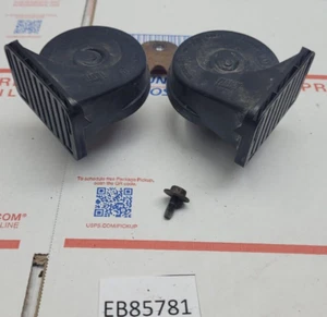 OEM 2009-2012 DODGE RAM 1500 DUAL HORN & MOUNTING BRACKET / BOLT MOPAR 2010 2500 - Picture 1 of 24
