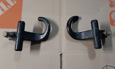 Juego de ganchos de remolque delanteros Chevy Silverado Classic 1500 1999-2007 Foto 1 de 4