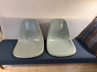 Eames Fiberglas Side Chair - 2  Schalen Herman Miller Vitra Sea Foam Green - Bild 1 von 4