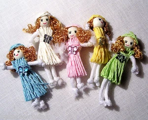 APPLIQUE POUPÉE CHIFFON ROBE RAPHIA ** 8 cm ** Embellissement / Scrapbooking - Picture 1 of 6