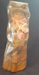 Vintage Avon - Strohhase Pomander - versiegelt mit Box - Bild 1 von 4