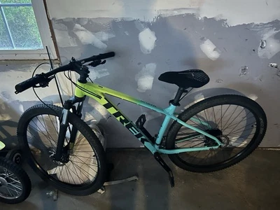 Trek Marlin Горный Велосипед Зеленый Белый 29" 29er Дисковые Тормоза 24 Скорости 2012 - Изображение 1 из 4