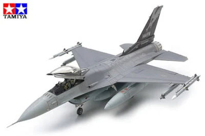 Lockheed F-16C Fighting Falcon ANG (Block 25/32) 1:48 TA61101 - tamiya modellism - Immagine 1 di 4