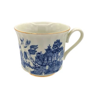 Vintage Blue Willow Teacup Blue & White Porcelain Japan Tea Cup Gold Trim - Picture 1 of 6