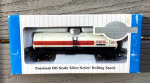 BACHMANN SILVER SERIES 1/87 HO EXXON 40' SINGLE DOME TANK CAR RD #1121 NIB 17838 - Picture 1 of 13