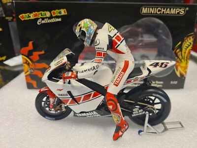 SET YAMAHA YZR-M1 VALENCIA 2005 + FIGURINO V.ROSSI 1/12 - Immagine 1 di 4