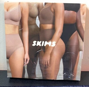 Skims Core Control Thong in Clay Size 4x/5x New SH-THG-0108 - Picture 1 of 4