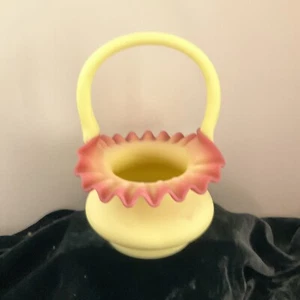 FENTON BURMESE SATIN CUSTARD URANIUM BASKET PINK RUFFLED READY TO PAINT 6.5” - Picture 1 of 9