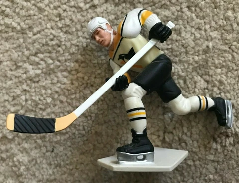 Mario Lemieux Starting Lineup PVC Action Figure - Kenner 1993 NHLPA Cover