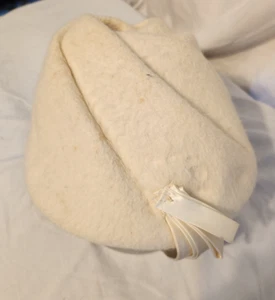 Vintage Dromedaro Wool Bucket Hat Cream Fuzzy 1950's Italian - Picture 1 of 5