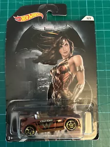 Modellino auto Hot Wheels Wonder Woman Tantrum DC Comics - Foto 1 di 2