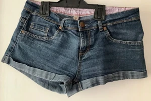DENIM CO SIZE 12 LADIES DENIM SHORTS. COTTON MIX.LOW RISE.  EXCELLENT CONDITION - Picture 1 of 4