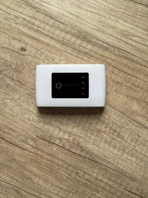 Vodafone R219z 4G 150 Mb/s 2,4 GHz x10 utenti router hotspot WiFi  - Immagine 1 di 3