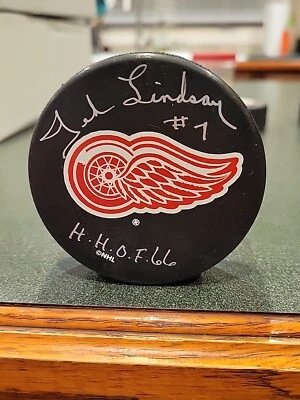 ШАЙБА С АВТОГРАФОМ ТЕДА ЛИНДСЕЯ ДЕТРОЙТ КРАСНЫЕ КРЫЛЬЯ ЗАЛ СЛАВЫ - Изображение 1 из 3