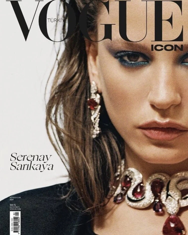 女性情報誌 Vogue Turkey Magazine May 2022 女性情報誌 Vogue Turkey Magazine May 2022 女性情報誌 Vogue Turkey