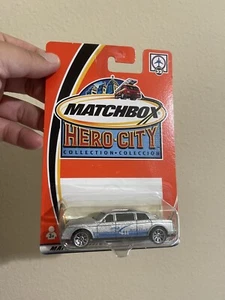 Matchbox Hero City Limousine #32 New on Card - Picture 1 of 2