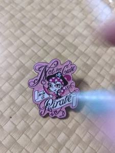 POTC Not Too Cute To Be A Pirate Pink Glitter 2008 Disney Pin - Picture 1 of 2