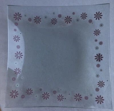 Pampered Chef Daisy Dessert Plates Set of 4 Glass 2818 Pink White Retired - Image 1 of 4