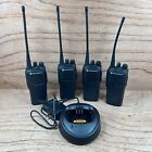 4 Motorola Cp200 Uhf Radios 16 Ch 438-470 Mhz Aah50rdc9aa2an Batteries 1 Charger