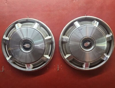 Chevrolet Monte Carlo 1973-1977 tapacubos 3056 15" cubierta de rueda 00327761 par Foto 1 de 4