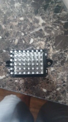 2012 jeep grand cherokee HVAC blower resistor - Image 1 of 4