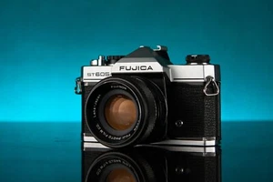 Cámara fotográfica Fujica ST605n SLR 35 mm con lente Fujinon 55 mm F1,8 - Imagen 1 de 6