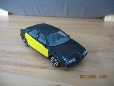 Taxi Citroen Xantia Barcelona Hecho en Italia Burago Bburago 1/43 usado raro SIN CAJA Foto 1 de 4