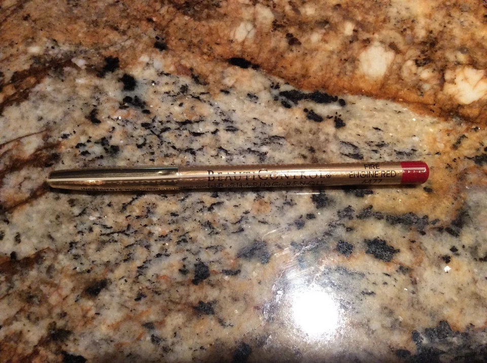 BeautiControl Fire Engine Red Lip Shaping Pencil lip pencil - Image 1 of 1