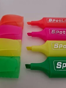 SET 8 EVIDENZIATORI 2 VERDE 2 GIALLO 2 ROSA 2 ARANCIONE SUPERFLUORESCENTI ALTA Q - Foto 1 di 3
