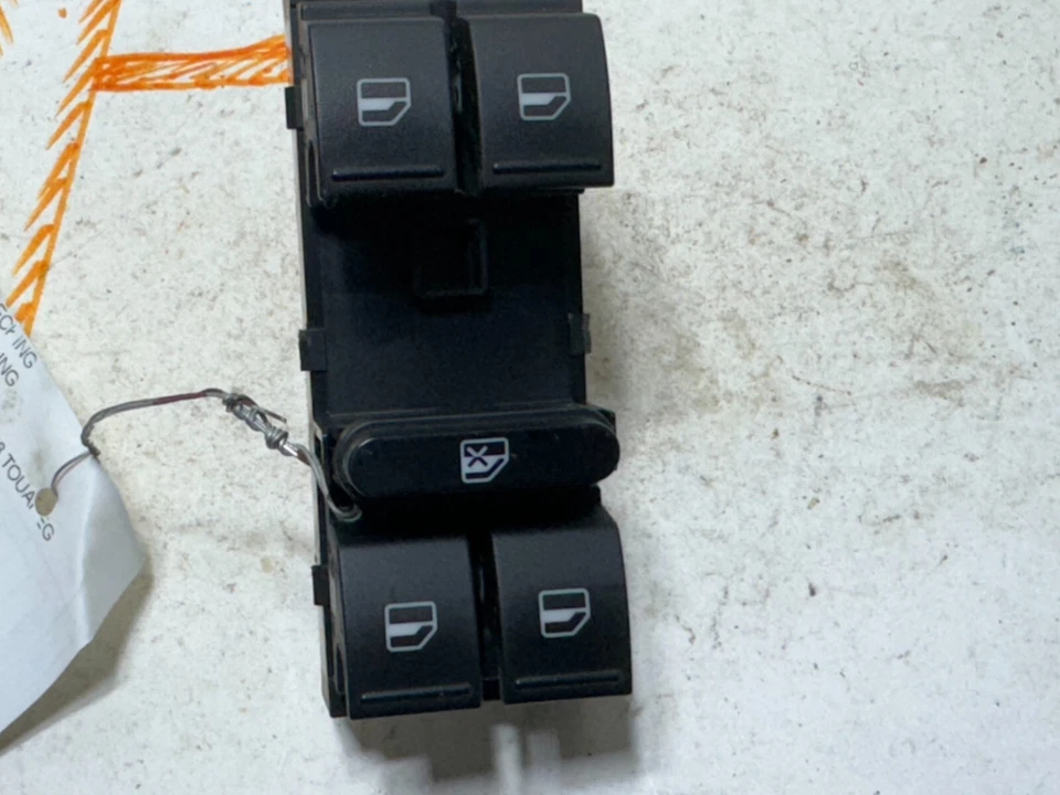 2008 Volkswagen Touareg INTERRUPTOR DE CONTROLE DE JANELA DE ENERGIA MESTRE DIANTEIRO ESQUERDO FABRICANTE DE EQUIPAMENTO ORIGINAL - Imagem 1 de 4