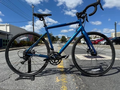 Modelo de demostración Jamis Ventura A1 2024 56 cm azul medianoche Foto 1 de 4