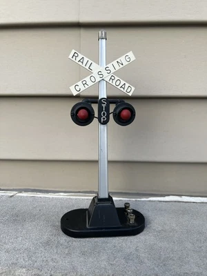 Lionel Postwar No.154 Automatic Road Crossing Signal #5 - Image 1 of 4