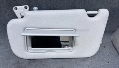 Parasol izquierdo Nissan LEAF 2018-2025 96401-5SA0E Foto 1 de 3