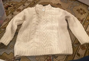 Hanna Anderson White Sweater- Size 120 or US 6/7 - Picture 1 of 4