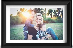 Digital Picture Frame - 10.1 Inch FHD IPS Touch Screen Digital Photo Skyzoo - Picture 1 of 6