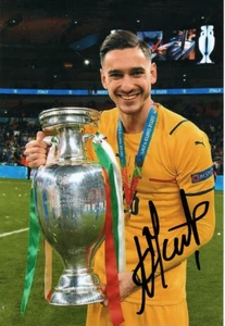 ITALY & NAPOLI: ALEX MERET SIGNED 6x4 EURO 2020 TROPHY ACTION PHOTO+COA - Picture 1 of 1
