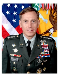 United States Army General David H. Petraeus 8x10 Portrait Photo On 8.5" x 11" - Picture 1 of 1