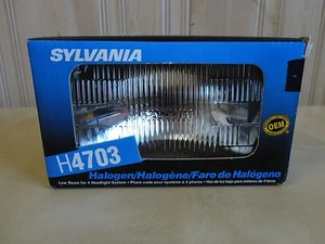 SYLVANIA H4703 12 Volts 55 Watt Halogen Headlight Low Beam 4 Headlite - Foto 1 di 6