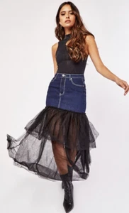 Ladies denim mini Skirt Size 6 - Picture 1 of 4