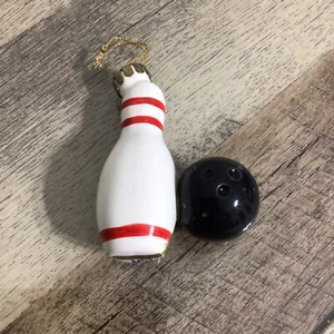 1987 Christmas Ornament Bowling Pin / Ball Bowler - Picture 1 of 6