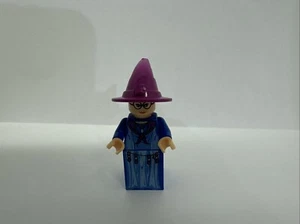 Lego Professor Sybill Trelawney 4757 Light Purple Hat Harry Potter Minifigure - Picture 1 of 6
