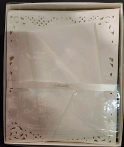 VTG Hallmark Embossed Die-Cut flowers Stationary Set ST139-8-Complete - Picture 1 of 7