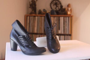 Jon Josef Black Leather 3 Inch Heel Lace Up Booties Pumps SZ 8 M Made In Morocco - Picture 1 of 11