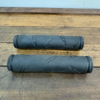 GT BMX 握把老式 BMX 黑色复古 90 年代 1990 年代 5.5 英寸圆形邮票 A6 — 第 1/4 张图片