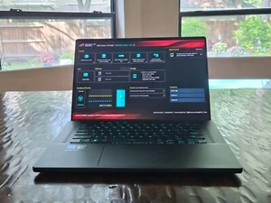 ASUS ROG Zephyrus M16 - 16" QHD+ 240Hz, i9 13900H, RTX 4070, 32GB RAM, 1TB SSD - Photo 1/12