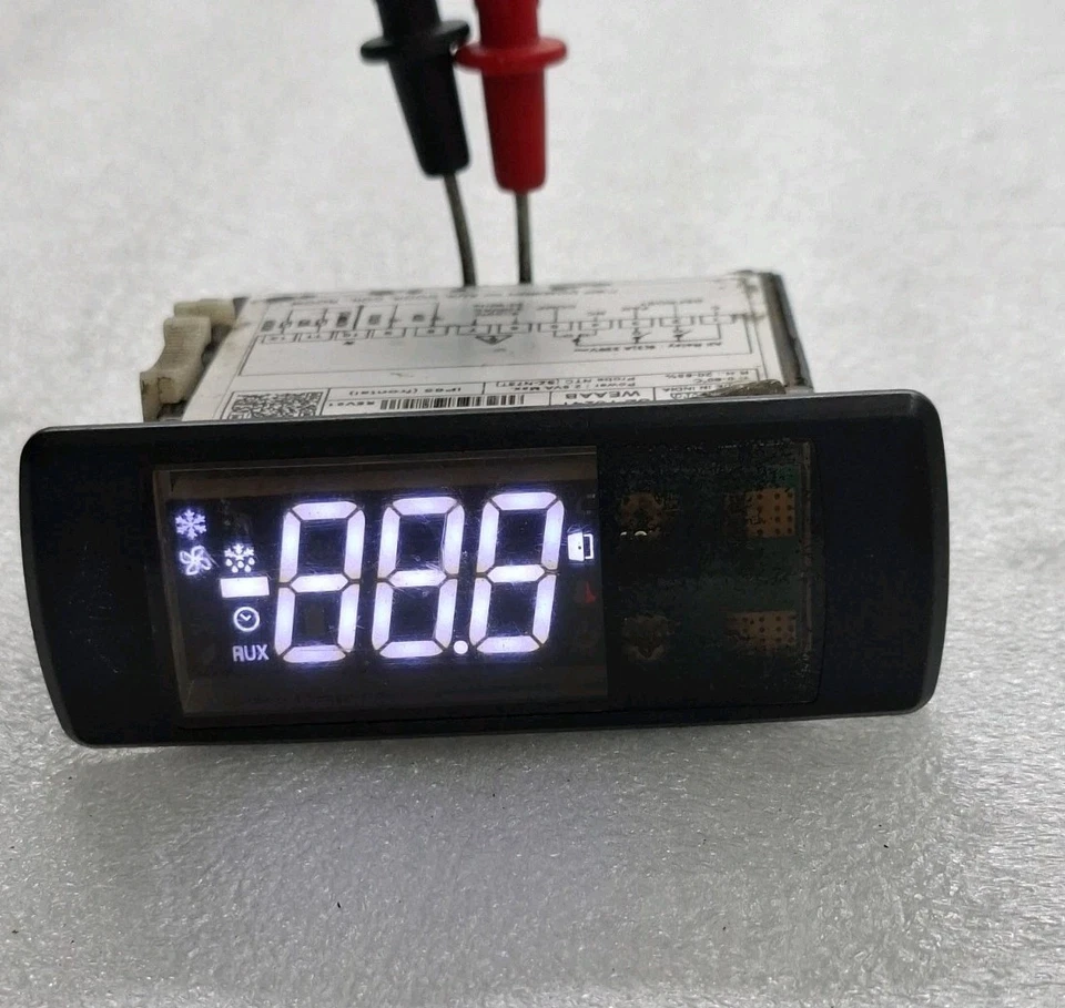 CONTROLADOR DIGITAL SZ-7524T-WEAAB REV 01 SIN ACCESORIOS - Imagen 1 de 4