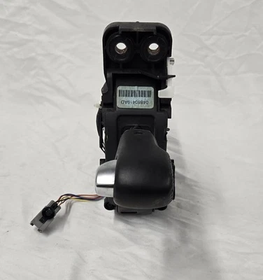 2009-14 Volkswagen Routan SE 3.8L automático Trans. Alavanca de câmbio de piso de engrenagens - Imagem 1 de 4