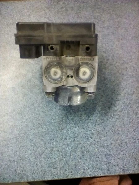 PIEZA FRENO ANTIBLOQUEO ACTUADOR Y BOMBA SE ADAPTA 05-10 SCION TC 109030 Foto 1 de 4