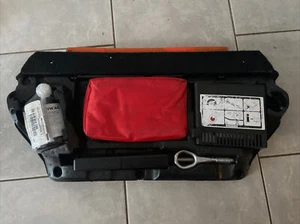 1x PORSCHE 997 987 KIT RISPARMIO 99755112300 utensili compressore d'aria completo - Foto 1 di 4