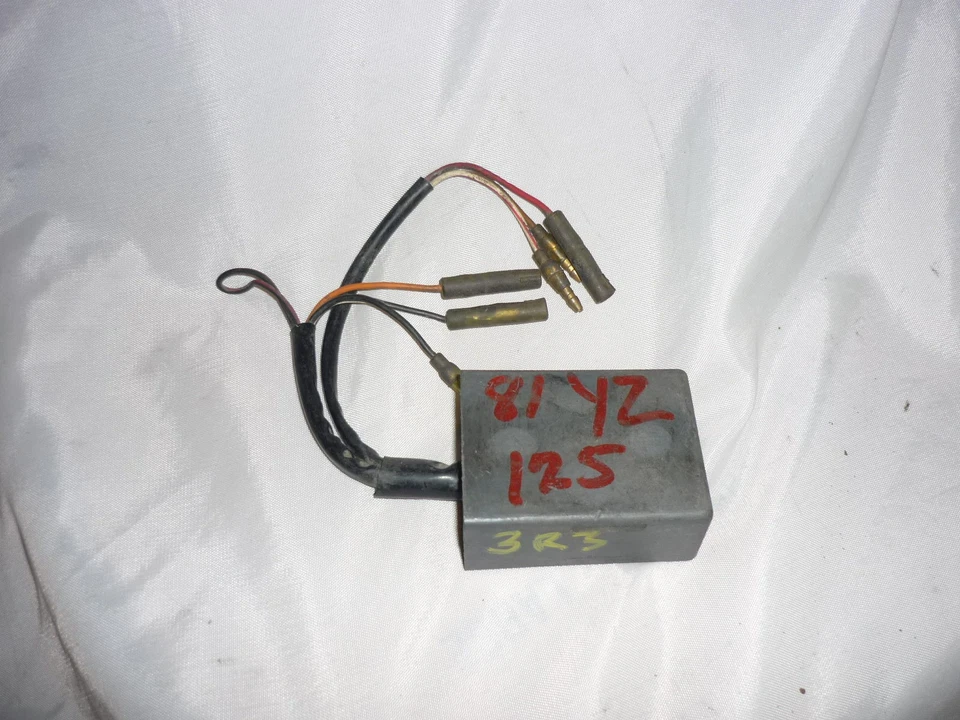 Unidad de control Yamaha encendido CDI para 1981 YZ125, 3R3-85540-11-00 Foto 1 de 1